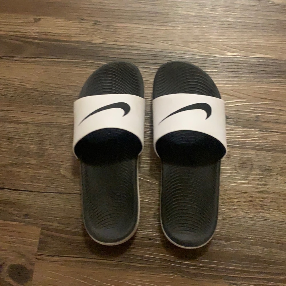 Nike Slides - 9.5